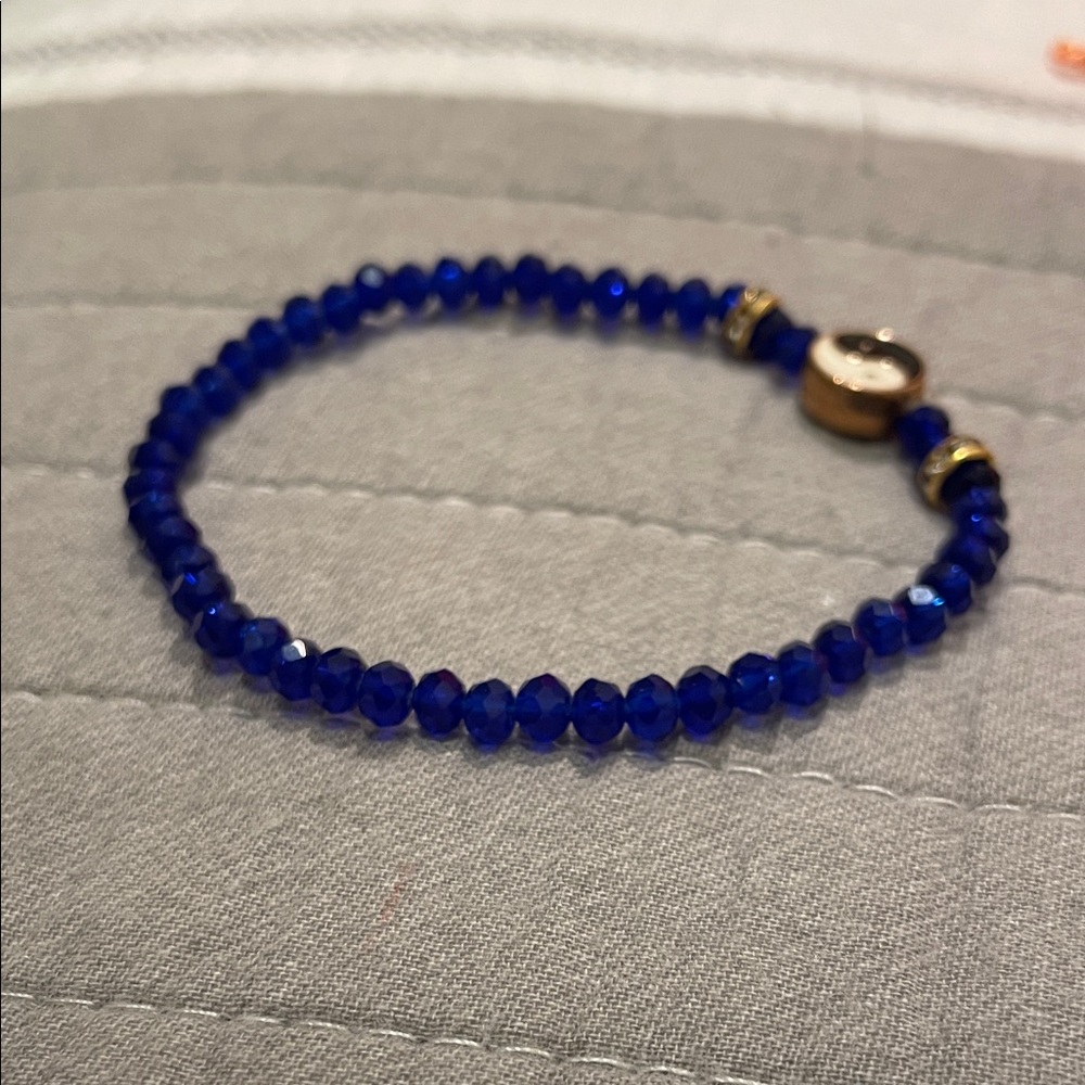 Yin Yang Charm Gold with Blue Beaded Bracelet - Picture 4 of 4